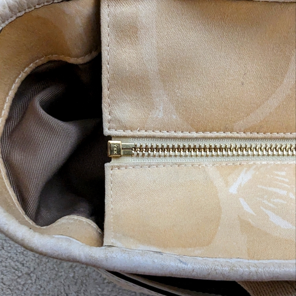 Coach Signature Shoulder Bag - Picture 13 of 16
